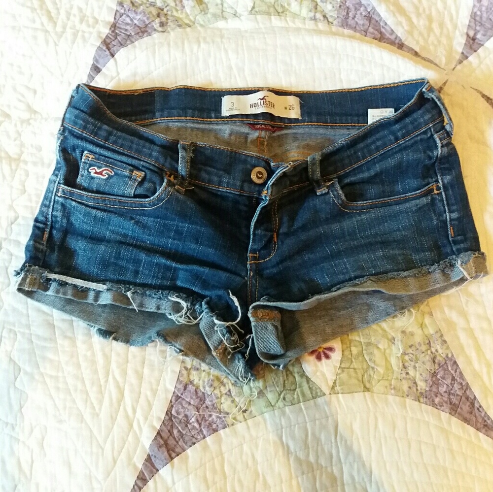 Hollister dark washed denim shorts Sz.3